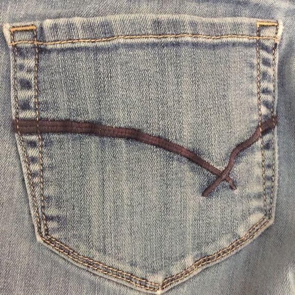 Bullhead Navy Embroidered back pocket skinny - Picture 4 of 6